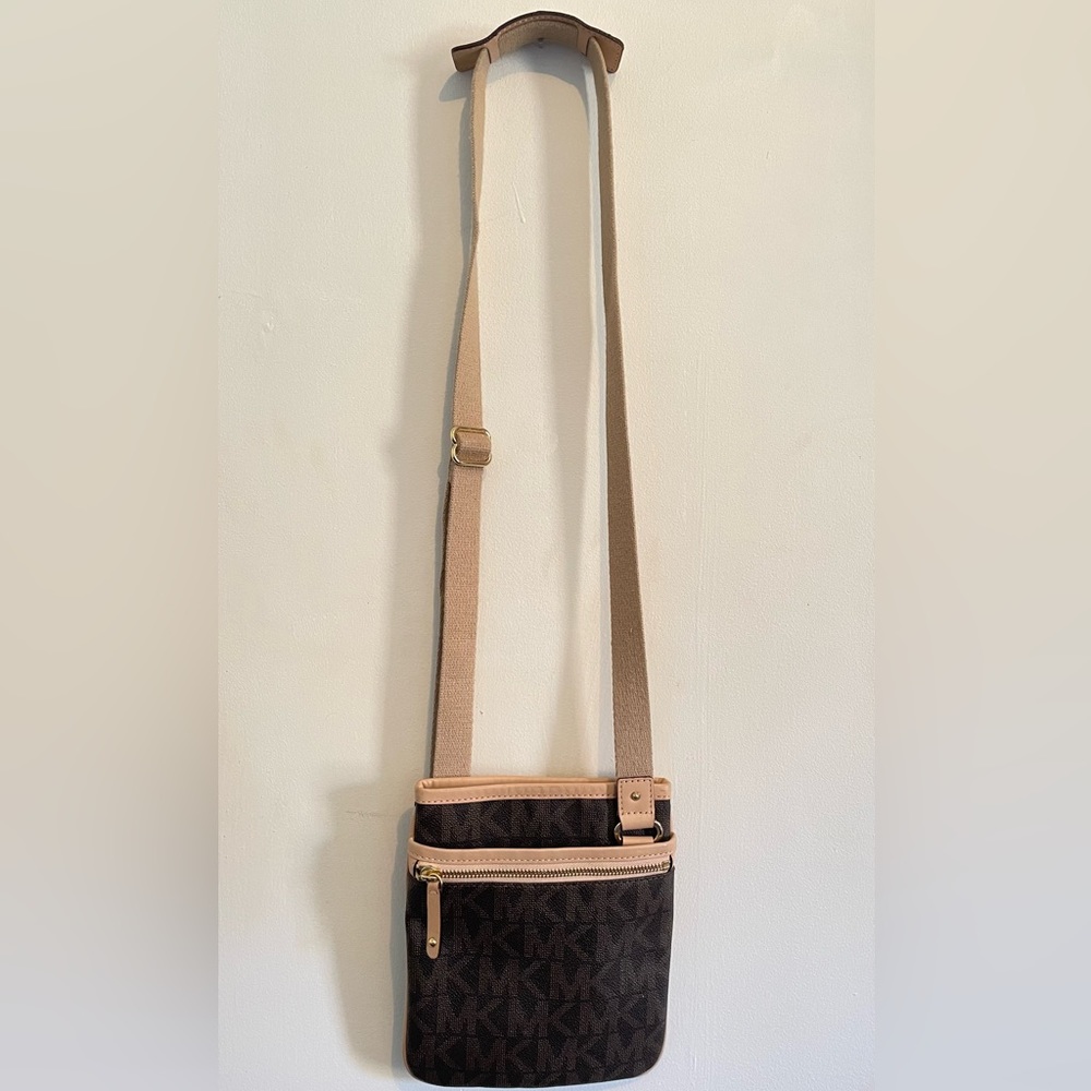 MK Jet Set Bundle - Picture 13 of 16